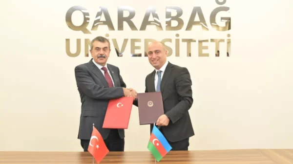 03ab25a2f888412c7b8ae10e0409a4f5