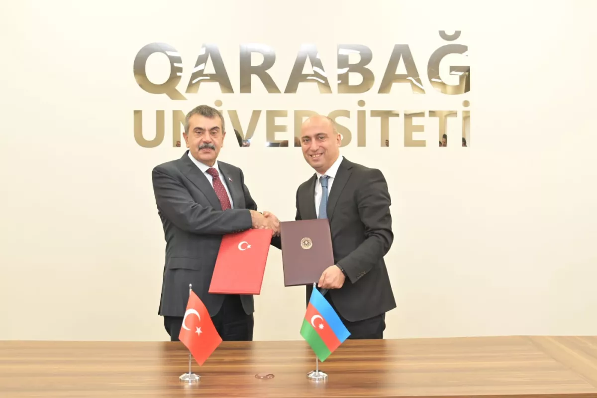 03ab25a2f888412c7b8ae10e0409a4f5