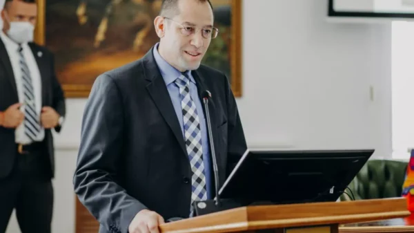 2211582677faf4421f3b418235ba16d8