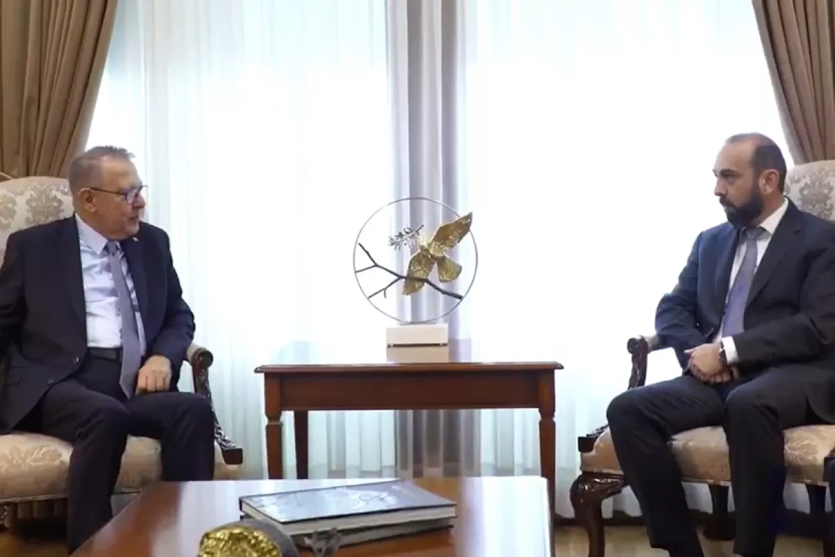 32844a09994e6a88e4a24fd0e84085ba